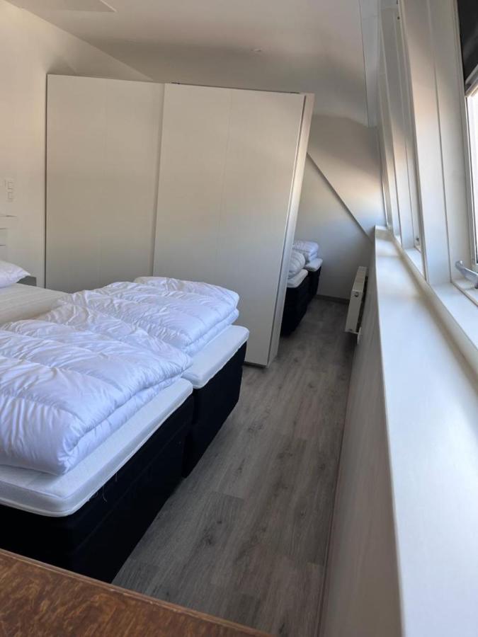 Comfortabele Woning Met Omheinde Tuin Aan Water Voor 12 P Oostburg Dış mekan fotoğraf